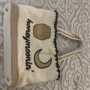 Island to East- HONEYMOONIN’ Tote